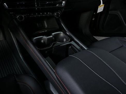 New 2026 Chevrolet Traverse Z71 w/ LPO, Floor Liner Package image 15