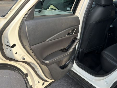 Used 2023 MAZDA CX-30 AWD 2.5 S w/ Preferred Package image 17