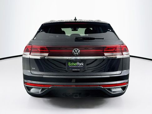Used 2025 Volkswagen Atlas Cross Sport SE FWD image 7