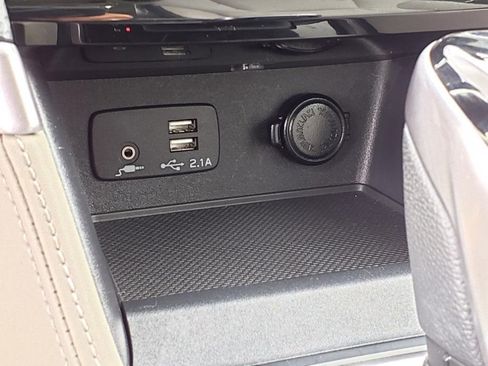 Used 2022 Subaru Forester Limited w/ Popular Package #2 image 30