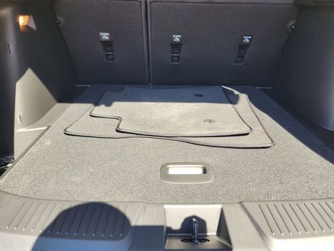 New 2026 Chevrolet Trax RS w/ Sunroof Package image 22