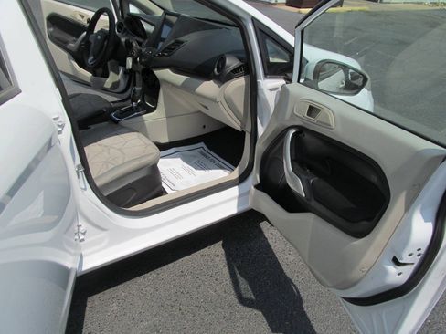 Used 2011 Ford Fiesta SE w/ 202A Rapid Spec Order Code FWD image 20