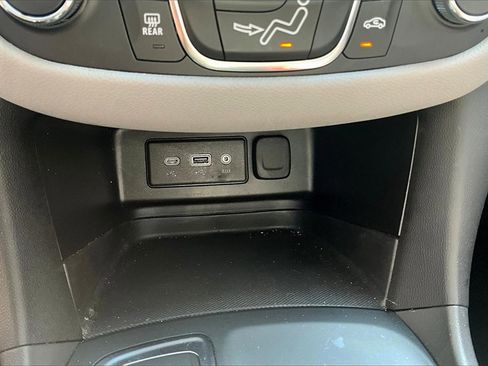 Used 2023 Chevrolet Equinox LT image 16