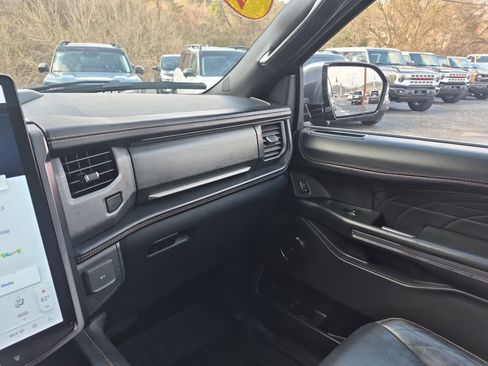 Used 2023 Ford Expedition Max Platinum image 25