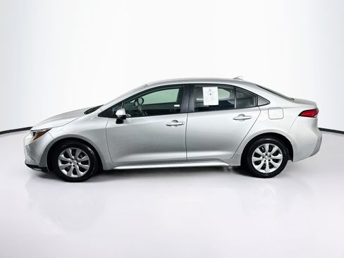 Used 2024 Toyota Corolla LE FWD image 4