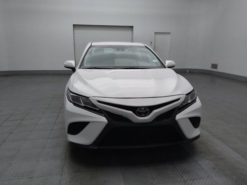 Used 2018 Toyota Camry SE FWD image 14