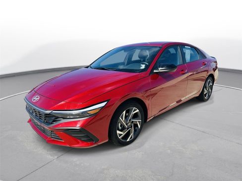 Used 2025 Hyundai Elantra Sport image 29