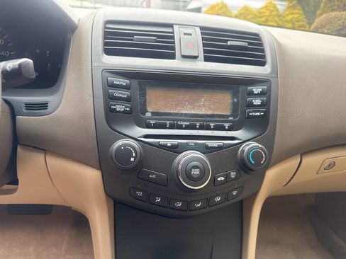 Used 2004 Honda Accord LX image 20