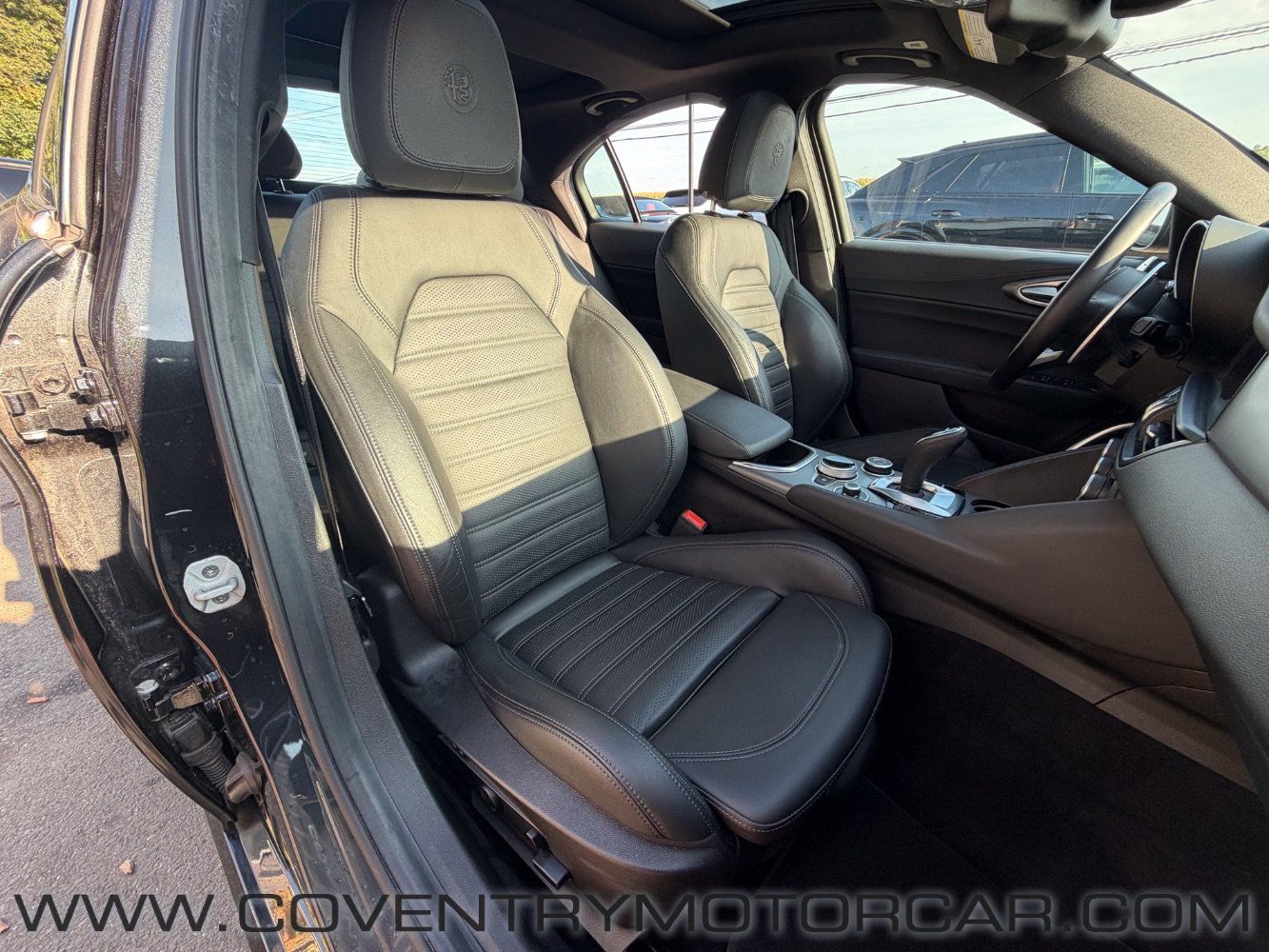 Used 2022 Alfa Romeo Giulia Veloce AWD/4WD image 45