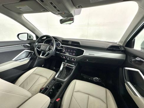 Used 2020 Audi Q3 2.0T Premium Plus w/ Premium Plus Package AWD/4WD image 2