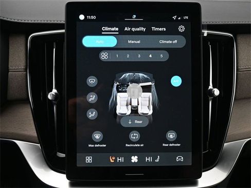 New 2026 Volvo XC90 T8 Plus image 18