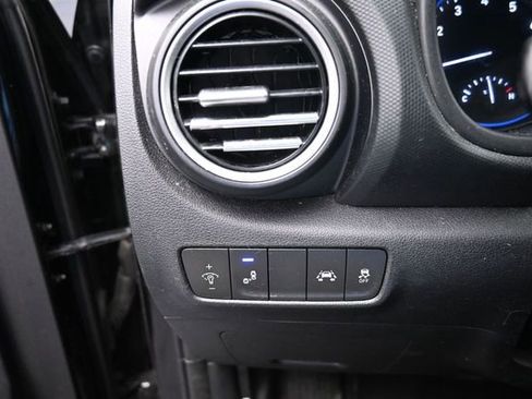 Used 2020 Hyundai Kona SEL FWD image 16