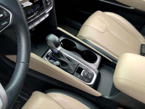 Used 2020 Hyundai Santa Fe Limited image 18