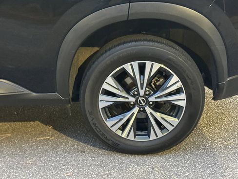 Used 2023 Nissan Rogue SV image 19