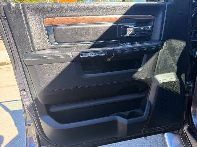 Used 2017 RAM 1500 Laramie w/ Convenience Group AWD/4WD image 12