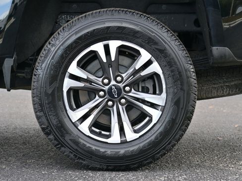 Used 2021 Chevrolet Colorado Z71 w/ Safety Package image 9