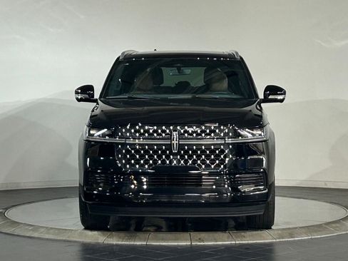 New 2026 Lincoln Navigator Black Label AWD/4WD image 3