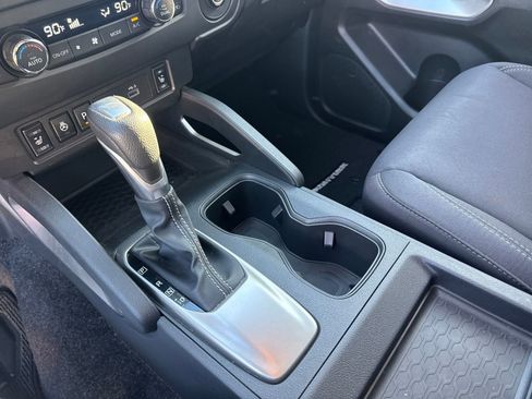 Certified 2025 Nissan Frontier SV w/ SV Convenience Package image 23