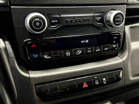 Used 2023 RAM ProMaster 2500 FWD image 25