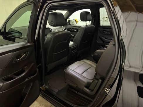 Used 2023 Chevrolet Traverse RS AWD/4WD image 26