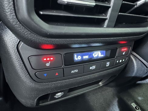 Certified 2024 Honda Pilot Elite image 33