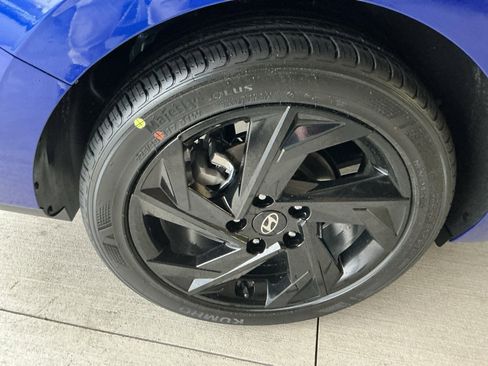 Used 2026 Hyundai Elantra Sport FWD image 5