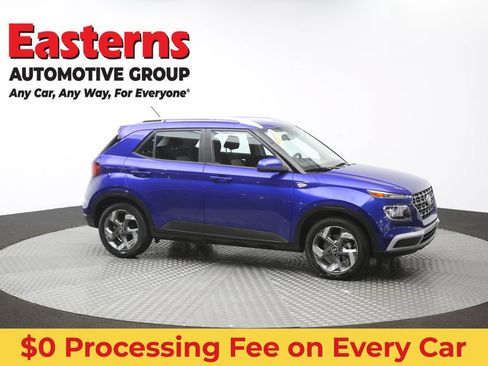 Used 2024 Hyundai Venue SEL FWD image 46