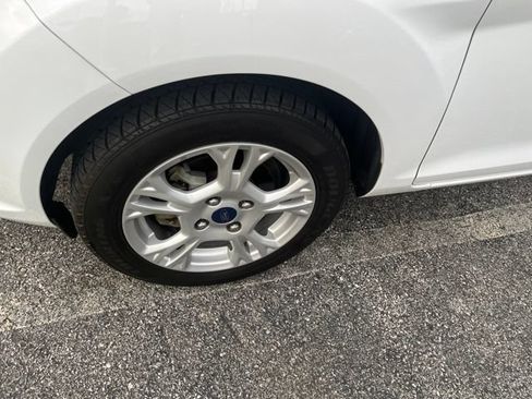 Used 2016 Ford Fiesta SE FWD image 9