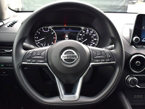 Used 2023 Nissan Sentra SV FWD image 13