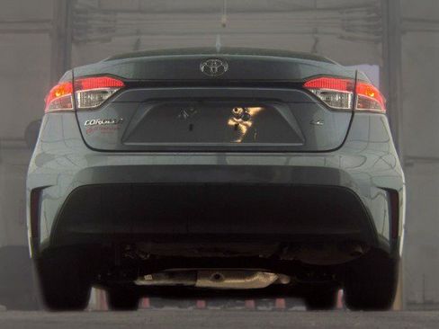 Used 2023 Toyota Corolla LE FWD image 7