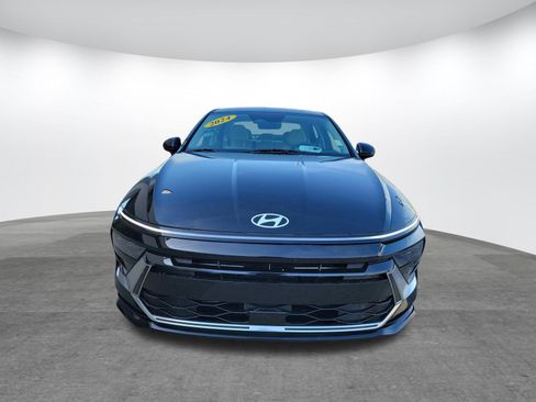 Used 2024 Hyundai Sonata SEL FWD image 2