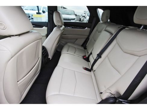 Used 2018 Cadillac XT5 FWD image 7