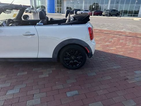 Used 2019 MINI Cooper Convertible w/ Signature Upholstery Package FWD image 6