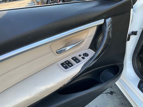 Used 2017 BMW 330e image 22