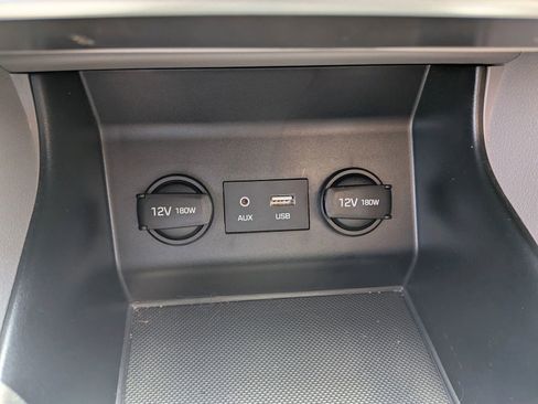 Used 2020 Hyundai Elantra SEL w/ Winter Weather Package FWD image 46