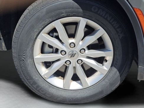 Used 2023 Dodge Durango SXT AWD/4WD image 16
