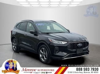 Used 2025 Ford Escape ST-Line video 1