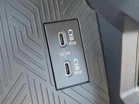 New 2025 Toyota Tacoma SR5 image 31