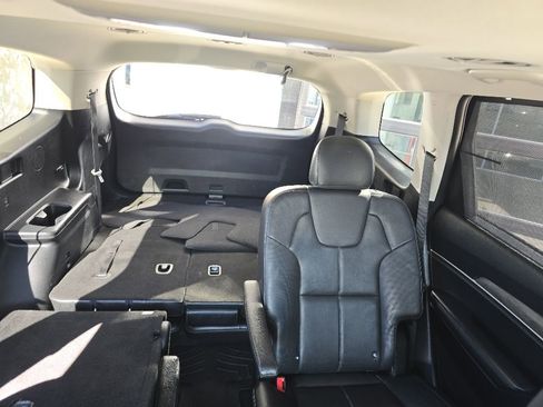 Used 2021 Kia Telluride EX w/ EX Premium Package AWD/4WD image 10