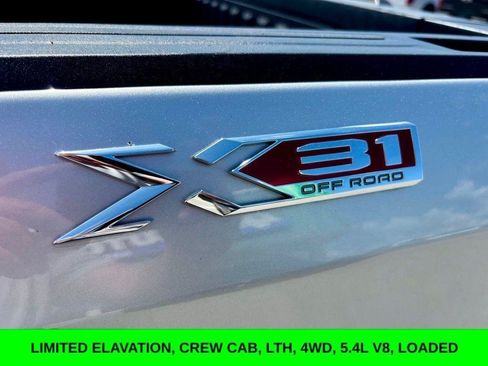 Used 2022 GMC Sierra 1500 Elevation w/ LPO, Elevation Black Package AWD/4WD image 12