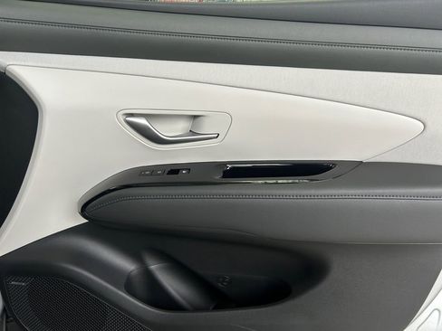 Certified 2025 Hyundai Tucson Limited image 25