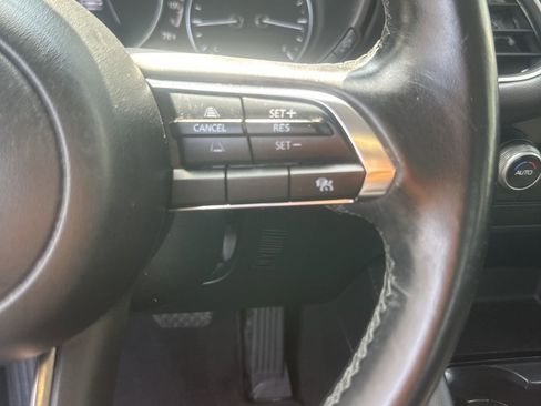 Used 2024 MAZDA MAZDA3 s FWD image 22