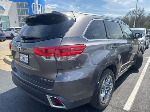 Used 2019 Toyota Highlander Limited Platinum image 5