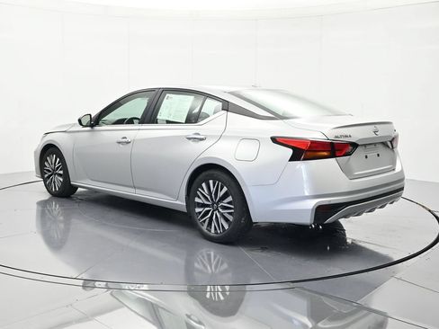 Certified 2024 Nissan Altima 2.5 SV FWD image 7