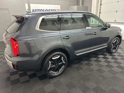 Used 2023 Kia Telluride S AWD/4WD image 11
