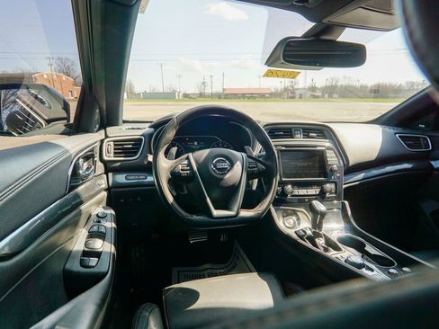 Used 2020 Nissan Maxima SR w/ Illumination Package image 12