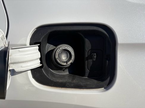 Certified 2025 Honda Pilot EX-L image 33