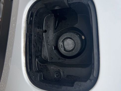 Used 2025 Chevrolet Equinox LT image 34