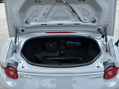 Used 2025 MAZDA MX-5 Miata Grand Touring w/ Weather Package RWD image 13