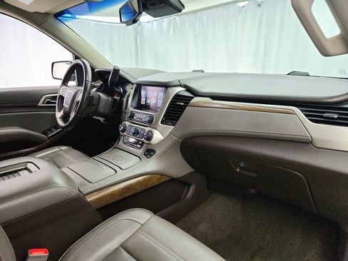 Used 2018 GMC Yukon XL Denali AWD/4WD image 32